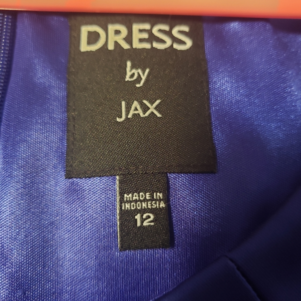 Dress - Picture 3 of 6